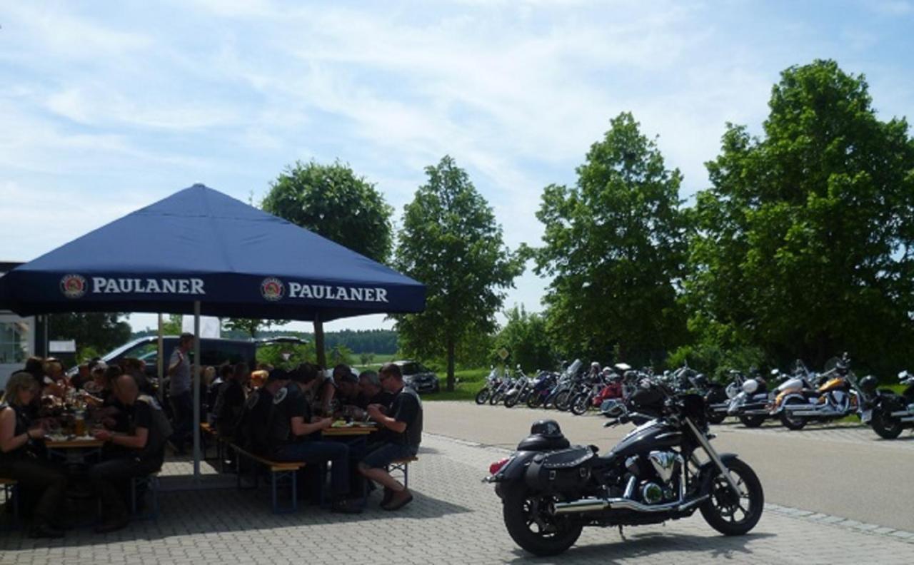 Landgasthof Zur Linde リーデンブルク エクステリア 写真